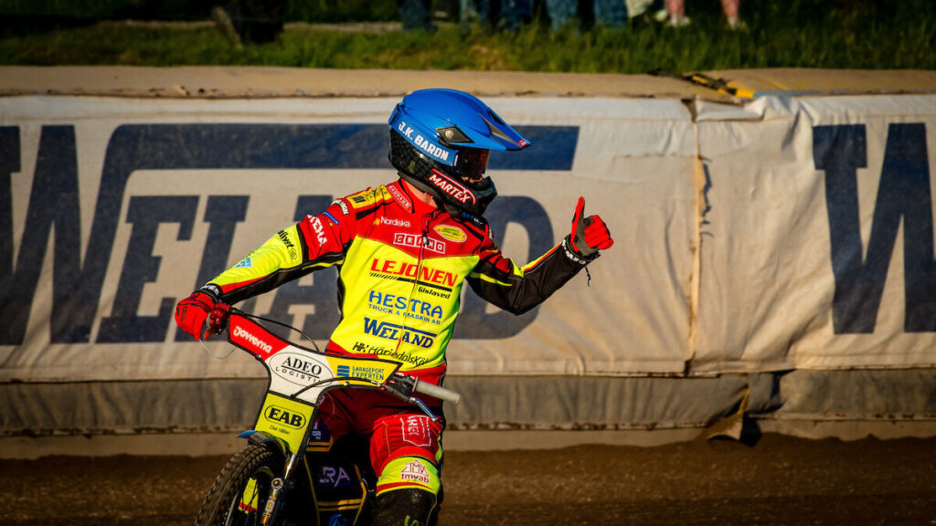 Gislaved, SVERIGE - 14 May 2024 : Lejonen Kacper Woryna under matchen i Bauhausligan mellan Lejonen och Vargarna på OnePartnerGroup Arena den 14 May i Gislaved ( Foto: Douglas Svalin / SarnehedPhoto )  Nyckelord Keywords: Speedway, Bauhausligan, Lejonen, Vargarna, ESS, Elitserien, Bauhausligan, Elitspeedway, hemmamatch, fans, publik ***Betalbild***