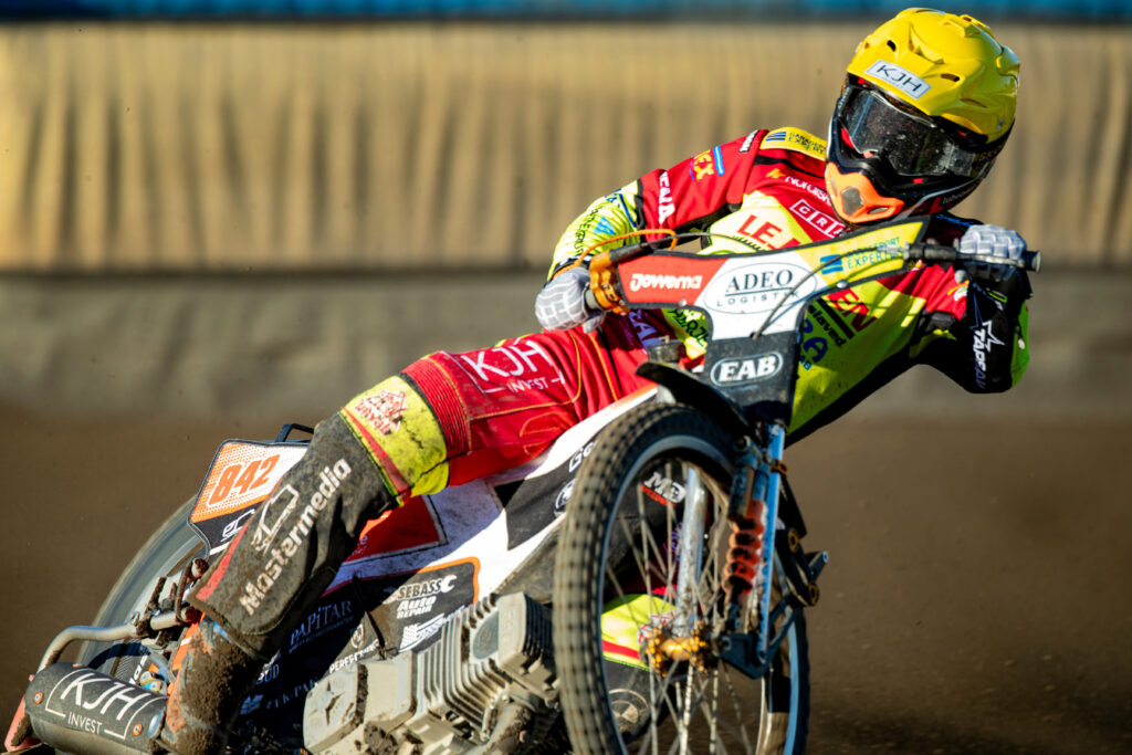 Motala, SVERIGE - 20 maj 2025 : Lejonens Mateusz Cierniak under speedwaymatchen i Bauhausligan mellan Piraterna och Lejonen på Skrotanders Arena den 20 maj 2025 i Motala ( Foto: Emil Särnehed / SarnehedPhoto )  Nyckelord Keywords: Speedway, Bauhausligan, Piraterna, Lejonen, ESS, Elitserien, Elitspeedway, ***Betalbild***