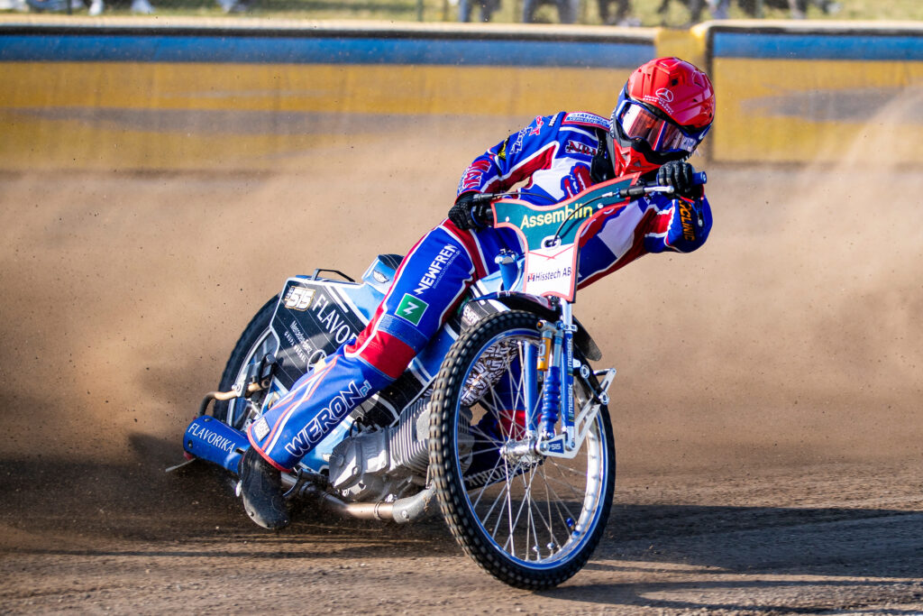 Norrköping, SVERIGE - 3 juni 2025 : Vargarnas Jakub Miskowiak under speedwaymatchen i Bauhausligan mellan Vargarna och Smederna på Boardic Arena den 20 maj 2025 i Norrköping ( Foto: Emil Särnehed / SarnehedPhoto )  Nyckelord Keywords: Speedway, Bauhausligan, Vargarna, Smederna, ESS, Elitserien, Elitspeedway, ***Betalbild***